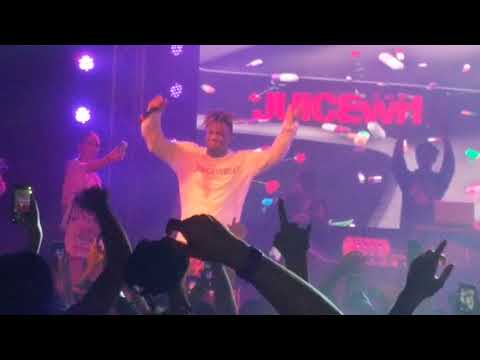 Juice WRLD sings Take a Step Back by XXXtentacion