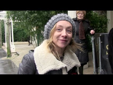EXCLUSIVE: Sylvie Testud arriving at Vivement Dimanche TV show in Paris