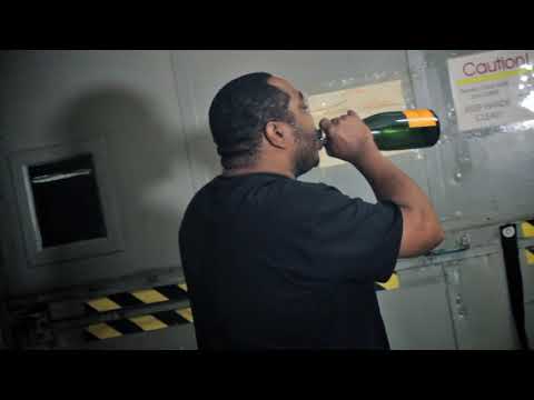 Maffii - Chicken Chasin ***OFFICIAL MUSIC VIDEO***