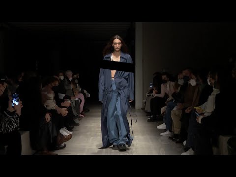 Federico Cina Fall 2022 – Women's Runway Fashion – Slow Motion