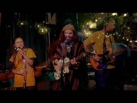 Worldwide Welshman - Beard & a Poncho - Live in London