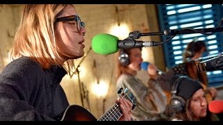 Warpaint perform Whiteout in the 6 Music Live Room.