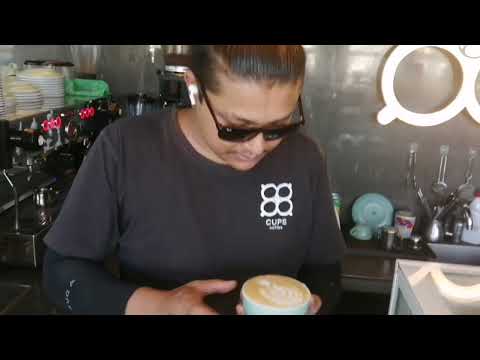 Simon BAHADOR Tulip Latte art