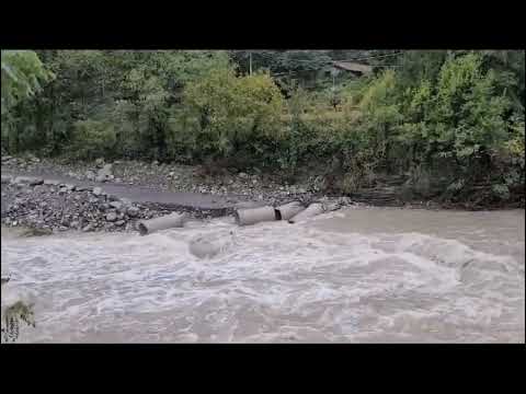 Molini di Triora, strada provvisoria per Langan portata via dal fiume