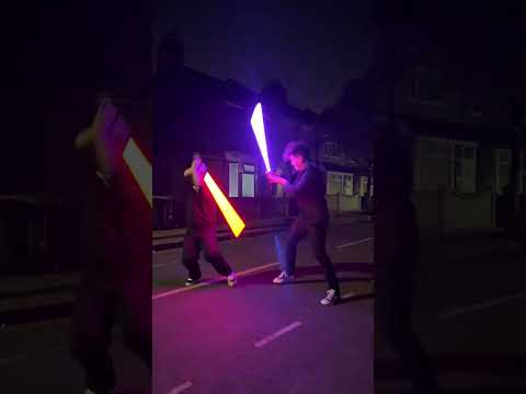 8 SECOND LIGHTSABER DUEL #starwars #lightsaber #lightsaberduel #jedi #sith #shorts