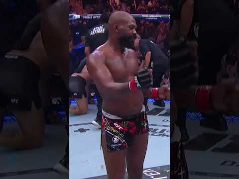 'HE DID THE TRUMP DANCE' 😂 #ufc309