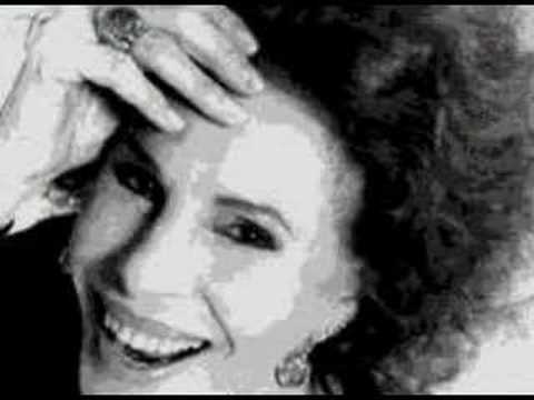 Video per il significato della canzone La vita che mi merito di Ornella Vanoni