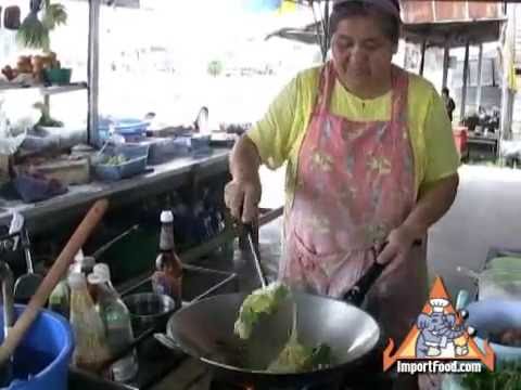 Street Vendor: Pad Siew - ImportFood