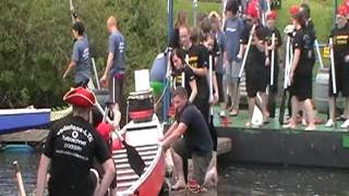 preview picture of video 'Das Hafenfest in Boizenburg 2011 mit Drachenbootrennen beim Entern eines Bootes'