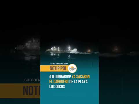 Sacaron el barco encallado en la playa de los cocos en Santa Marta