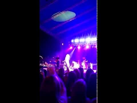 Born To Fly by Danielle Bradbery LIVE at Rock County 4-H Fair