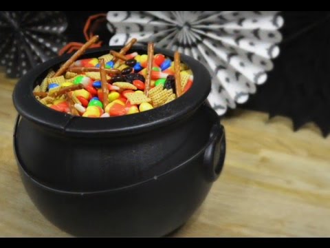 download lagu mp3 mp4 Halloween Trail Mix, download lagu Halloween Trail Mix gratis, unduh video klip Halloween Trail Mix