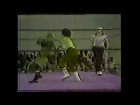 Paul Orndorff vs Larry Cheatum Mid  South Wrestling 1980