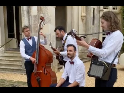 Acoustic Roaming Band For Weddings & Events in South East England - The Ferrymen (Live Music)