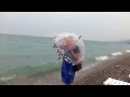 Море - "кипяток". t +27°C 27 июля Лазаревское из-под зонтика. SOCHI ...