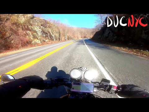 Long motorcycle ride North to the Catskill Mountains, Highway blast v951