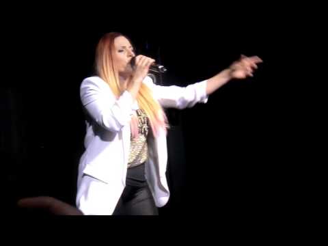 ESCKAZ in Kyiv: Valentina Monetta (San Marino) - Crisalide (Vola) (at Euroclub)