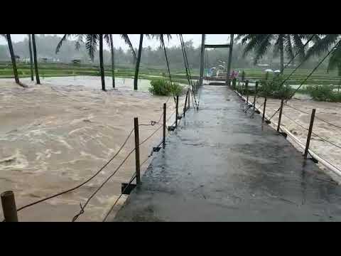Banjir Gunungkidul . jembatan kali oyo habis.