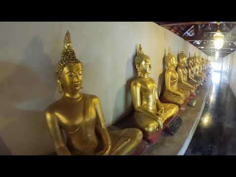 O templo Wat Phra Si Rattana Mahathat em Phitsanaluk, norte da Tailândia, foi fundado em 1357.