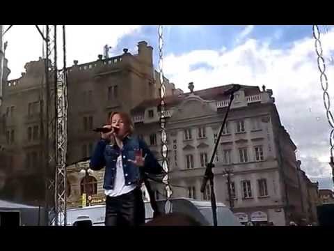 Eva Matějovská Oheň a růže (Václavské náměstí)