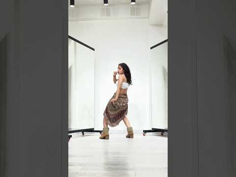 Kunika Tyagi Trendy hook...