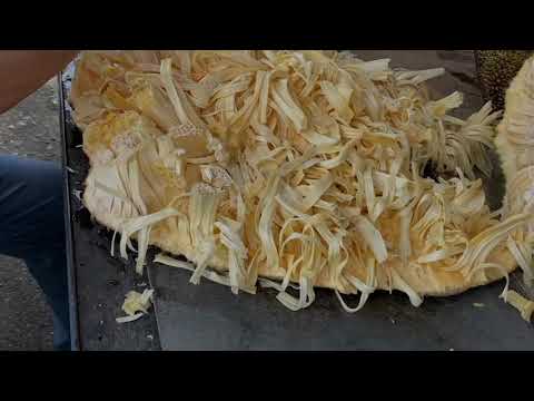 Taiwan's amazing jackfruit cutting tips台灣驚人波蘿蜜的切割技巧