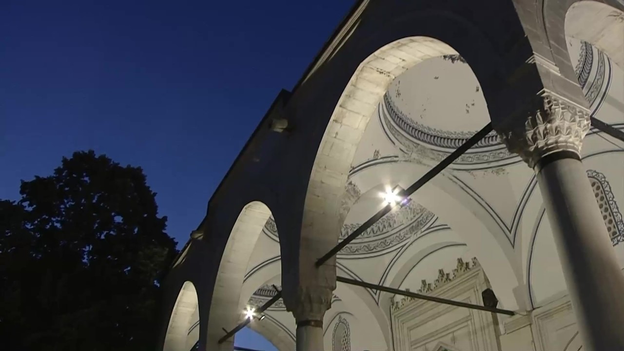Верниците од исламската вероисповед го слават „Курбан Бајрам“