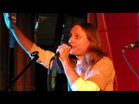 Yes Miscellany: 4/20/13 - Rock and Roll Fantasy Camp - Jon Davison with Campers Roundabout - Wurm