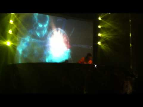Orjan Nilsen played:Tiesto - Traffic (Tristan Garner Remix) @ SaSaZu/Prague(13.04.12)