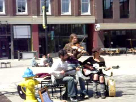 Brett Ratliff Trio Street Performance