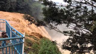 preview picture of video 'Thác Voi - Elephant Waterfall - Upper view - Nam Ban (Đà Lạt / Vietnam)'