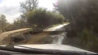 preview picture of video 'Fording the River Windrush at Naunton in Gloucestershire'