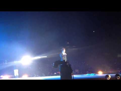 [Fancam]121125 SMT in BKK - Open arms (Ryeowook, Onew, Baek