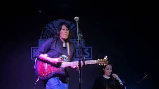 Tanita Tikaram - Dust On My Shoes