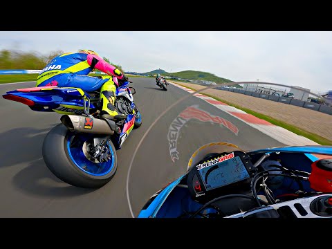 Screaming Kawasaki Ninja ZX-10R on WSBK Track Most