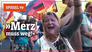 »Merz ist ein Lügenbold!« – Deutschland-Demo in Berlin | SPIEGEL TV