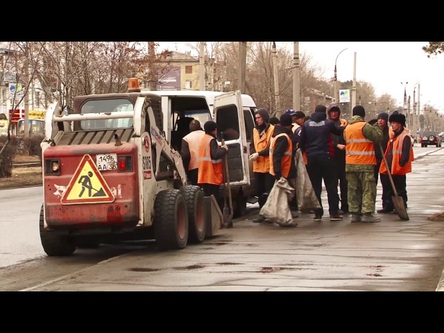 Город завалило мусором