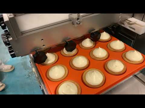 Μηχανή Βουτημάτων & Ζαχαροπλαστικής - Γέμιση Κρέμας σε Μεγάλο Κώκ