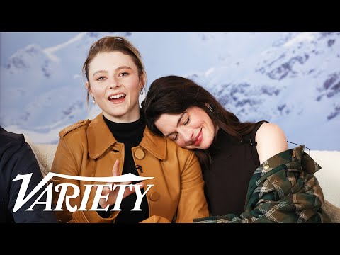 Thomasin McKenzie Fell in Love With ‘Eileen’ Co-Star Anne Hathaway ‘By Watching “Princess Diaries”'