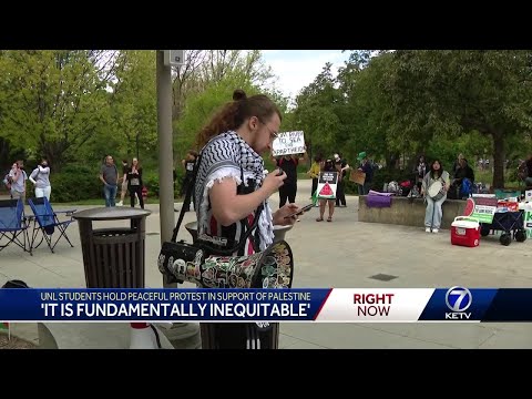 'It is fundamentally inequitable': UNL students hold peaceful protest in support of Palestine