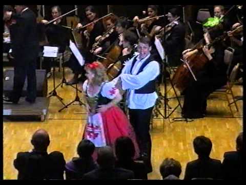 Oszvald Marika, Peller Károly: Hopsza Sári