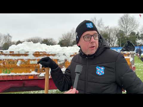 Supporters schieten sc Heerenveen te hulp bij sneeuwruimen trainingsveld