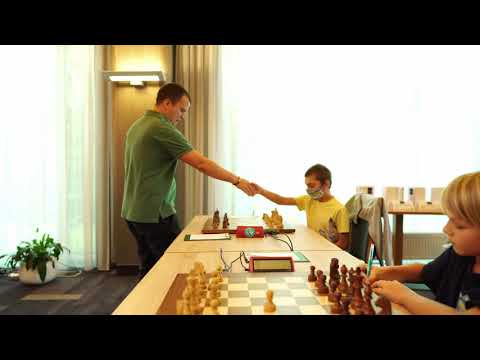 Symultana z GM Zbigniewem Paklezą