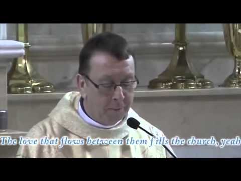 Ksiądz śpiewa Alleluja na ślubie dla pary młodej ... ale jak!