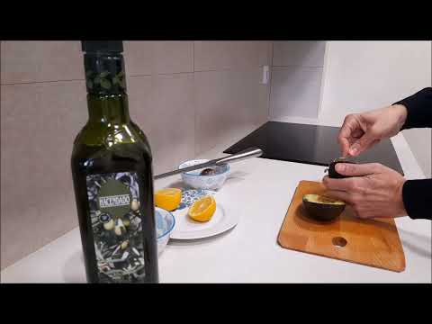 Tartar de salmón y aguacate. Receta healthy.