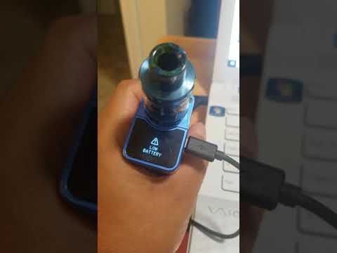This is my smoke t-priv 220W and this is all it's doing somebody help plz