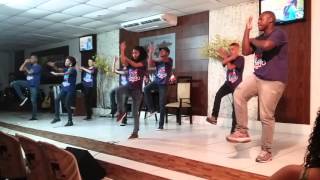 Ministério de street dance Glori'art - let it roll group 1 crew