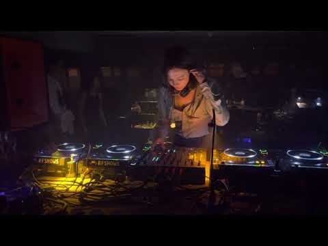 Nina Kraviz 31.12.2022 Kompass Gent