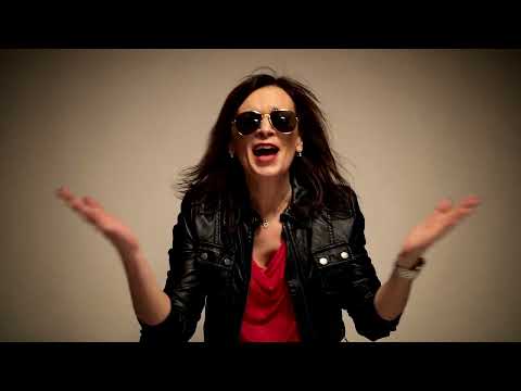 Petra Zmožková  - Líbej (Hratelná)