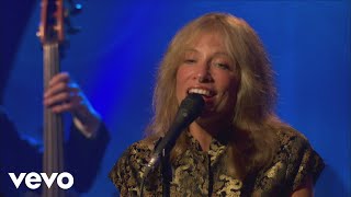 Carly Simon - Let It Snow! Let It Snow! Let It Snow! (Live On The Queen Mary 2)